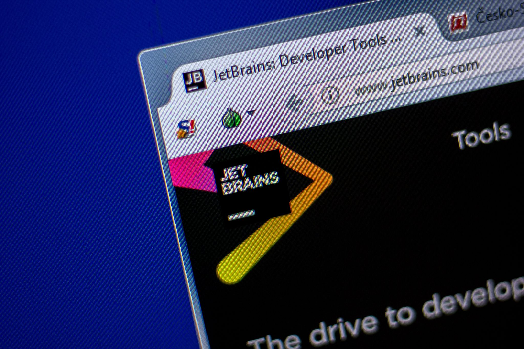 JetBrains passe de l'open source au commercial pour Rust