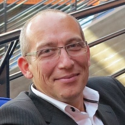 La voix devient un actif stratégique : la nouvelle bataille entre CRM, CCaaS et UCaaS